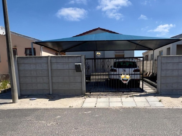Spacious 2-Bedroom in Kraaifontein