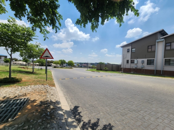 Your Dream Home Awaits! 3-Bedroom Oasis in Summersets, Midrand