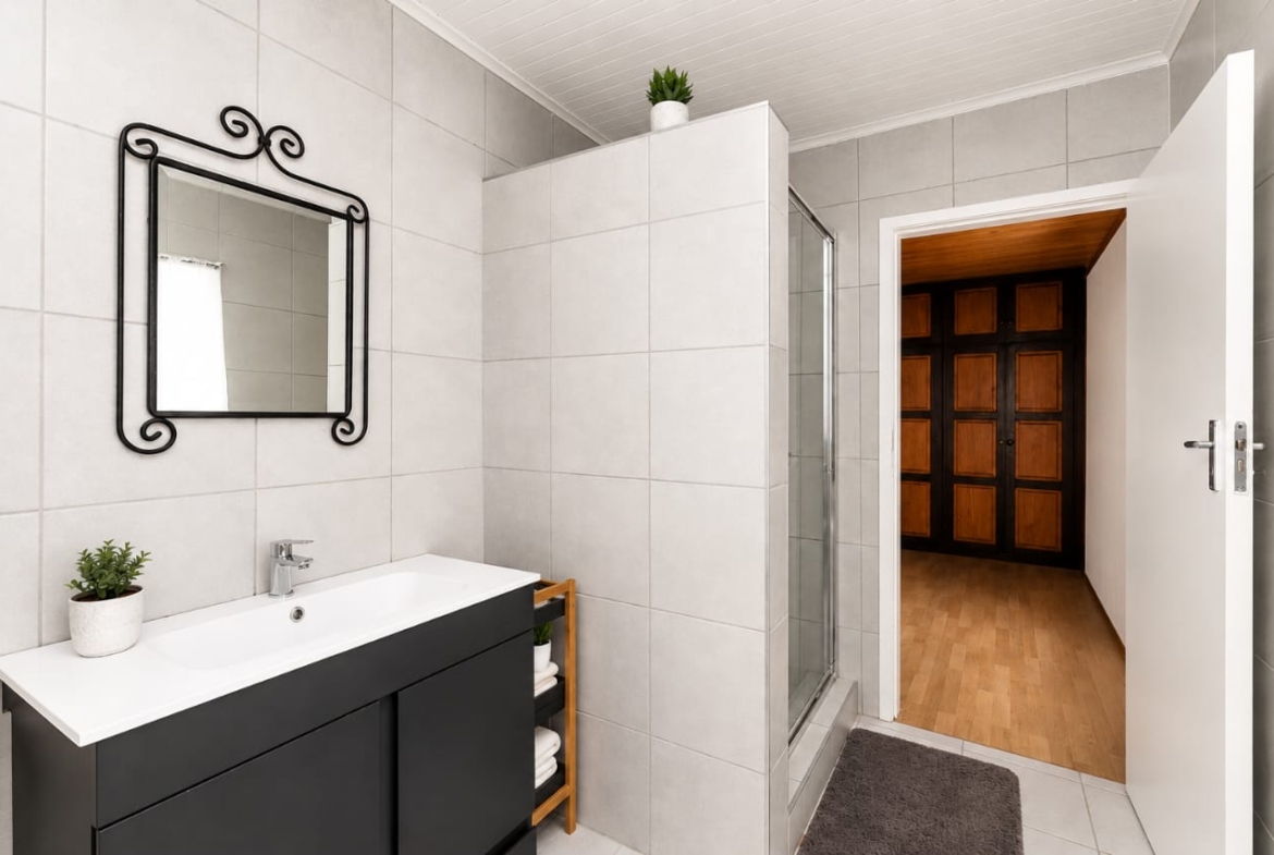 A beautiful property set on a spacious 560m² yard in the sought-after area of Klopperpark