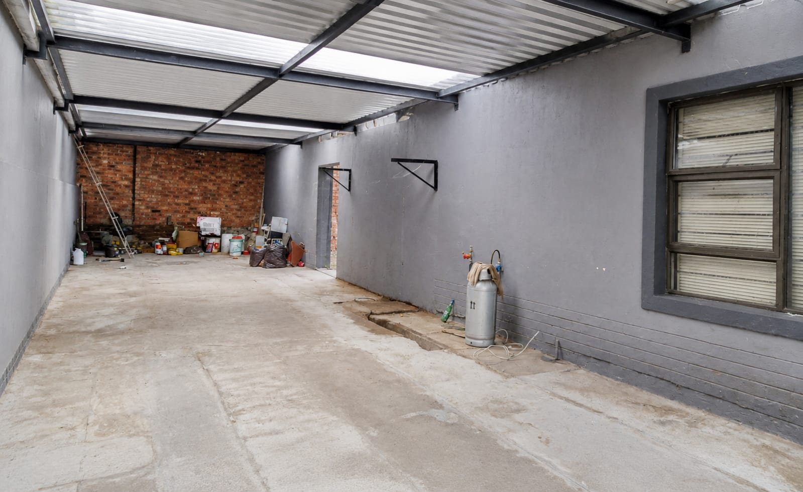 Spacious 3-Bedroom Family Home on a Generous Erf in Comet, Boksburg